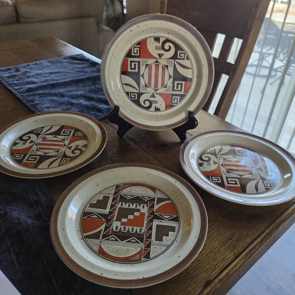 Vintage 70s Salad Plates (4) Stoneware